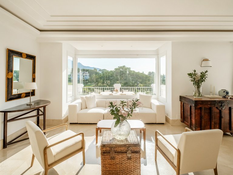 Villa for Sale in Aloha, Marbella Area 8