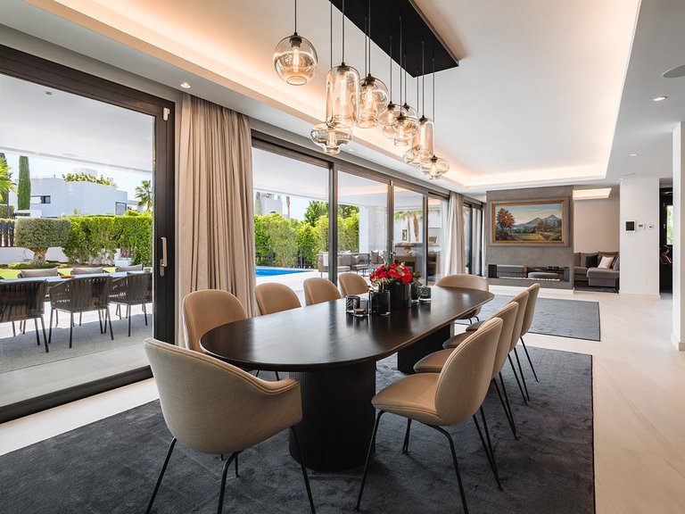 Villa for Sale in Nueva Andalucía, Marbella Area 3