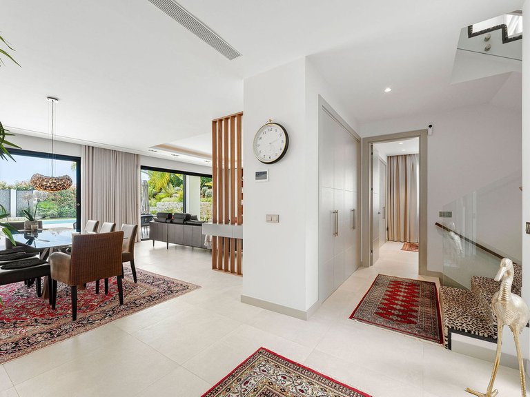 Villa for Sale in Nueva Andalucía, Marbella Area 7