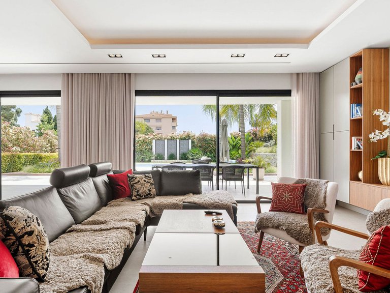 Villa for Sale in Nueva Andalucía, Marbella Area 8