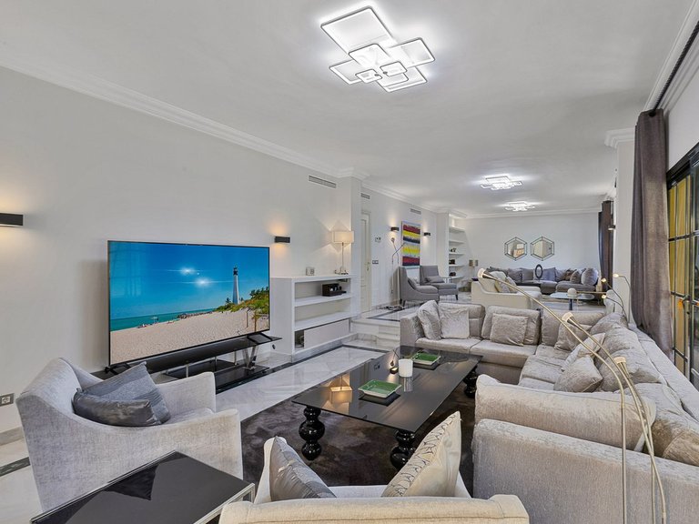 Villa for Sale in Guadalmina Baja, Marbella Area 4