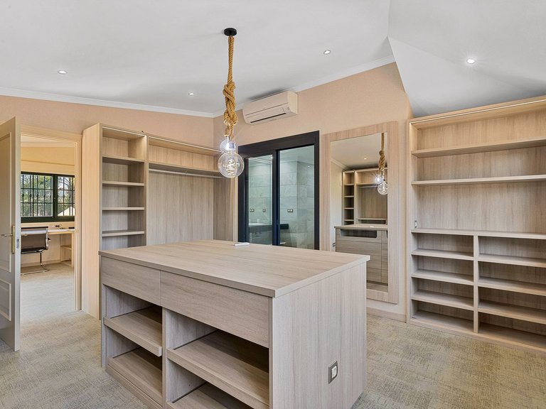 Villa for Sale in Guadalmina Baja, Marbella Area 9