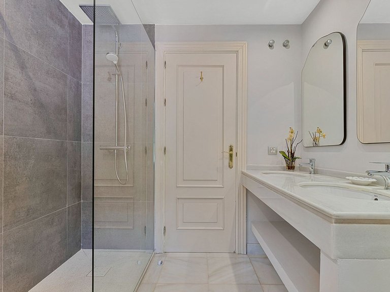 Villa for Sale in Guadalmina Baja, Marbella Area 14