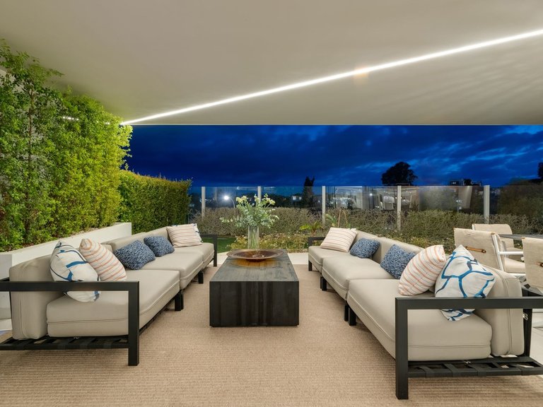 Villa for Sale in Nueva Andalucía, Marbella Area 13
