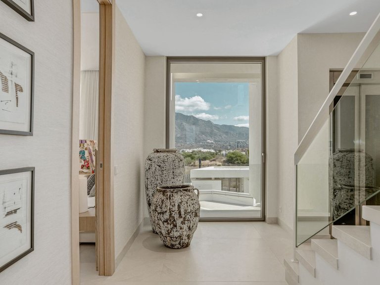 Villa for Sale in Nueva Andalucía, Marbella Area 15