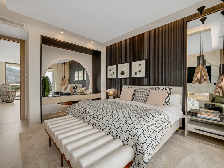 Villa for Sale in Nueva Andalucía, Marbella Area 18
