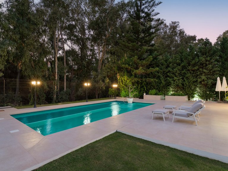 Villa for Sale in Nueva Andalucía, Marbella Area 2