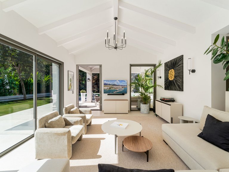 Villa for Sale in Nueva Andalucía, Marbella Area 5