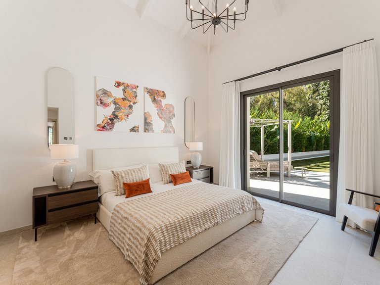 Villa for Sale in Nueva Andalucía, Marbella Area 12