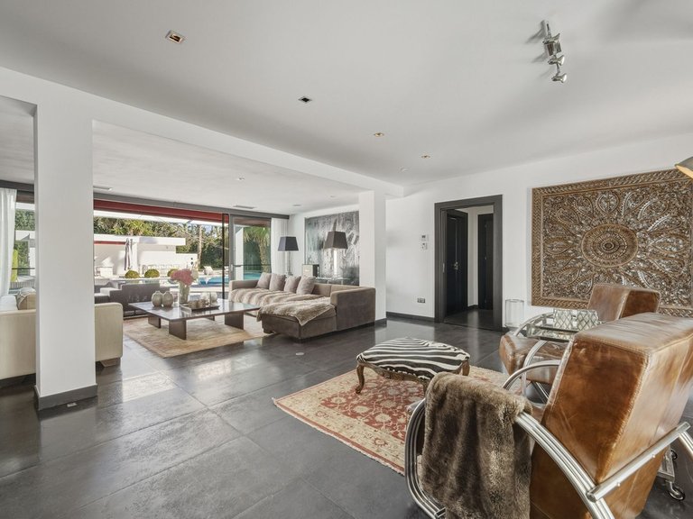 Villa for Sale in Guadalmina Baja, Marbella Area 9