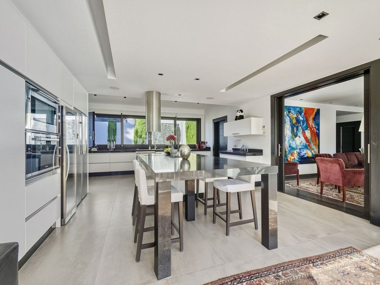 Villa for Sale in Guadalmina Baja, Marbella Area 10