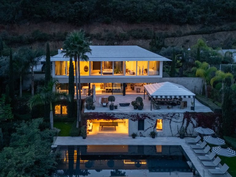 Villa for Sale in La Mairena, Marbella Area 2
