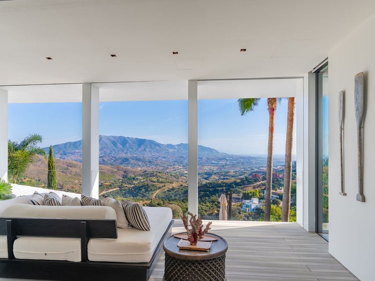 Villa for Sale in La Mairena, Marbella Area 7