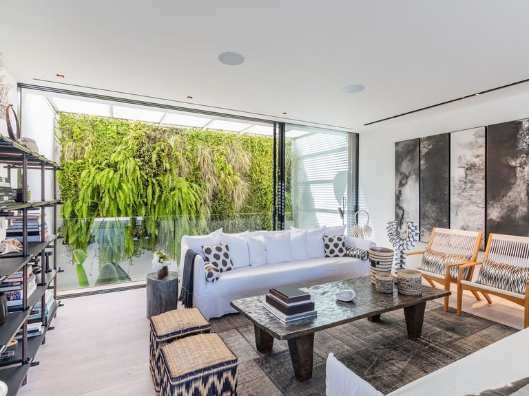 Villa for Sale in La Mairena, Marbella Area 10