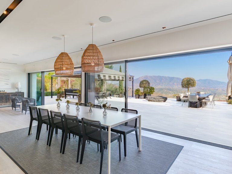 Villa for Sale in La Mairena, Marbella Area 11