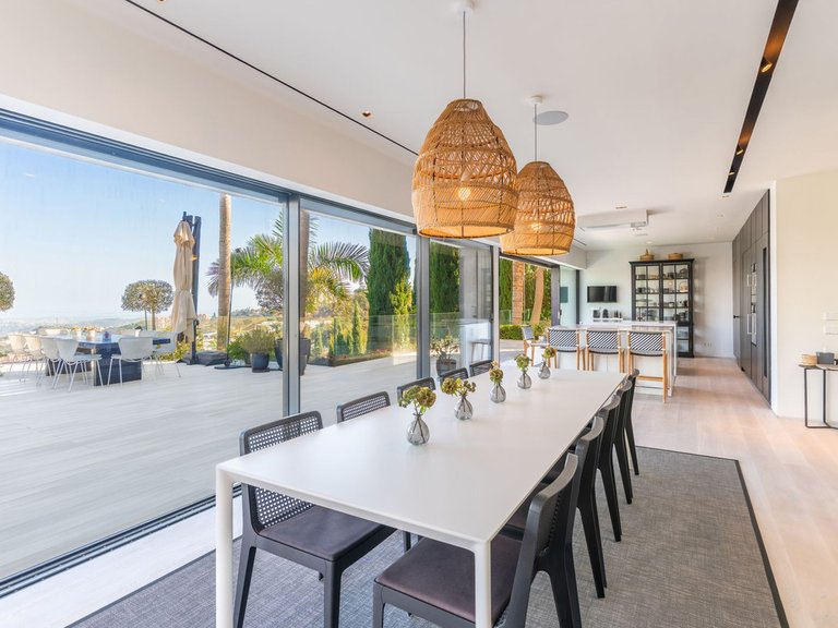 Villa for Sale in La Mairena, Marbella Area 12