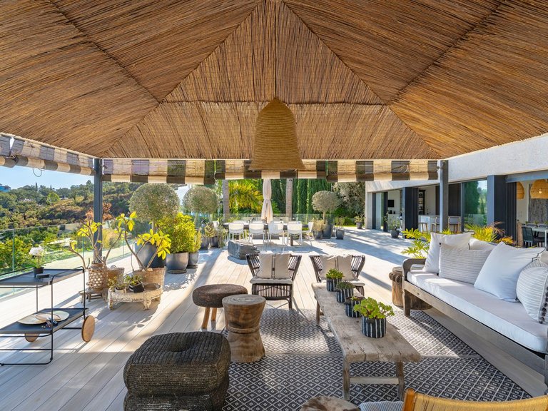 Villa for Sale in La Mairena, Marbella Area 19