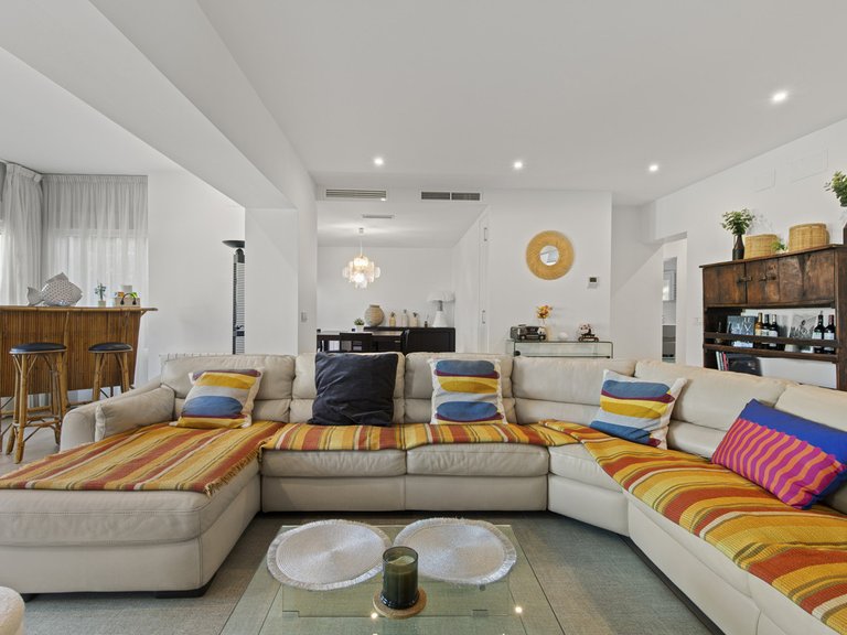 Villa for Sale in Guadalmina Alta, Marbella Area 2