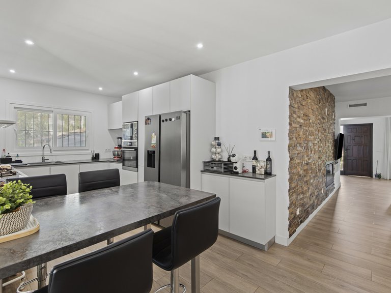 Villa for Sale in Guadalmina Alta, Marbella Area 10