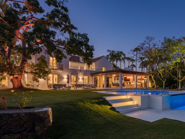 Villa for Sale in Nueva Andalucía, Marbella Area 2
