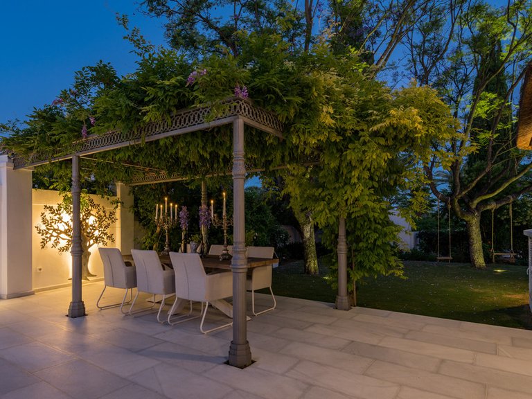 Villa for Sale in Nueva Andalucía, Marbella Area 16