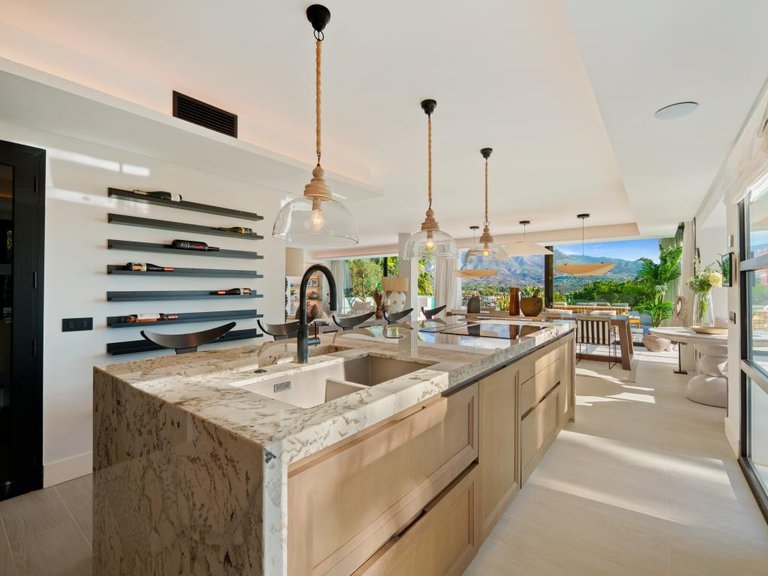 Villa for Sale in Nueva Andalucía, Marbella Area 15
