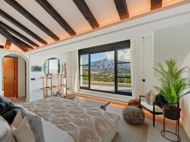 Villa for Sale in Nueva Andalucía, Marbella Area 17