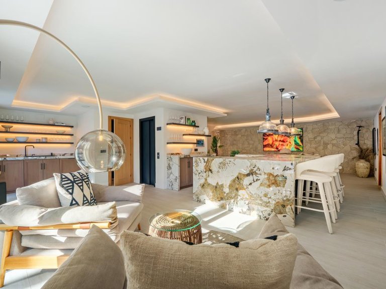 Villa for Sale in Nueva Andalucía, Marbella Area 20