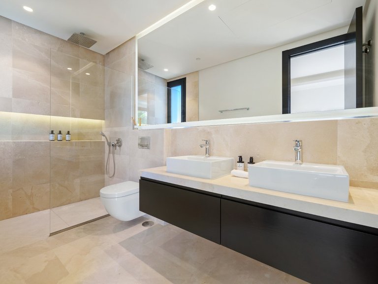 Villa for Sale in Nueva Andalucía, Marbella Area 14
