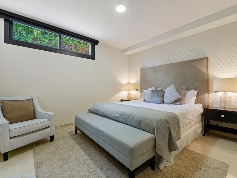 Villa for Sale in Nueva Andalucía, Marbella Area 19