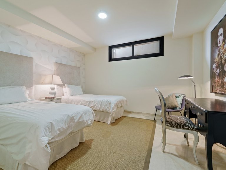 Villa for Sale in Nueva Andalucía, Marbella Area 20