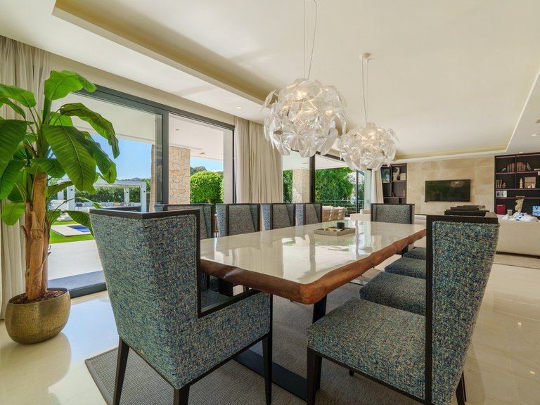 Villa for Sale in Nueva Andalucía, Marbella Area 5