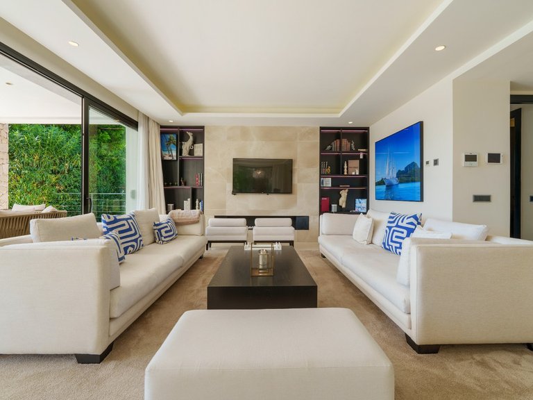 Villa for Sale in Nueva Andalucía, Marbella Area 7