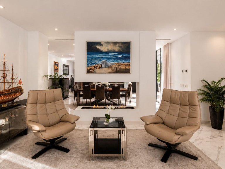 Villa for Sale in El Paraiso, Marbella Area 12