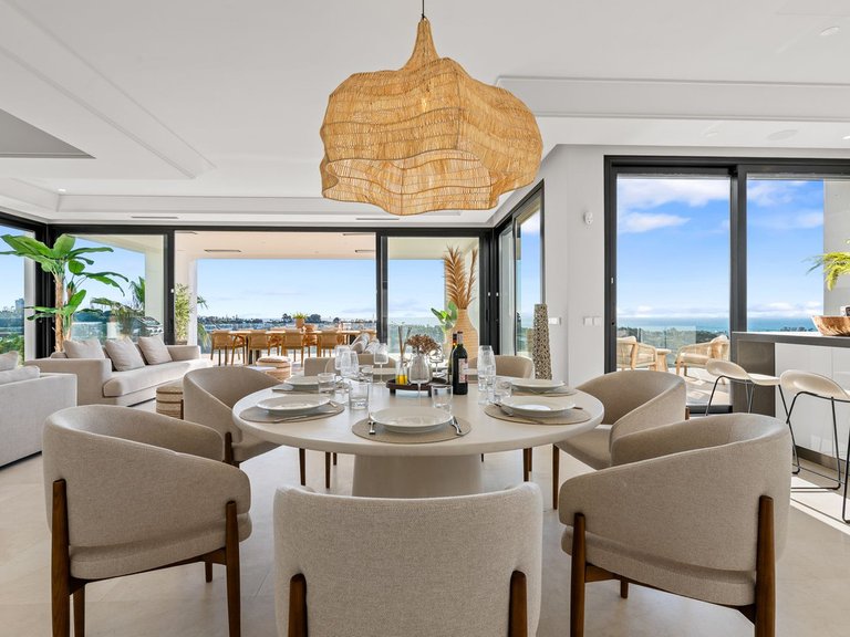 Villa for Sale in El Paraiso, Marbella Area 8