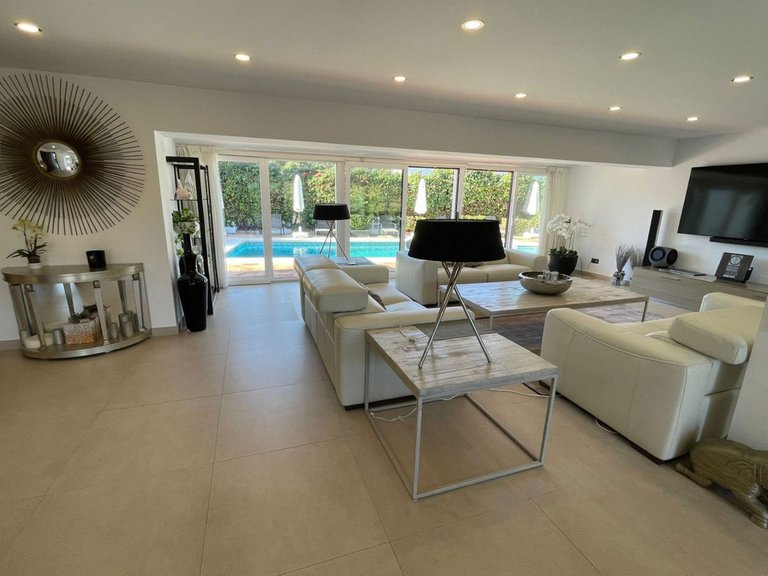 Villa for Sale in San Pedro De Alcántara, Marbella Area 5