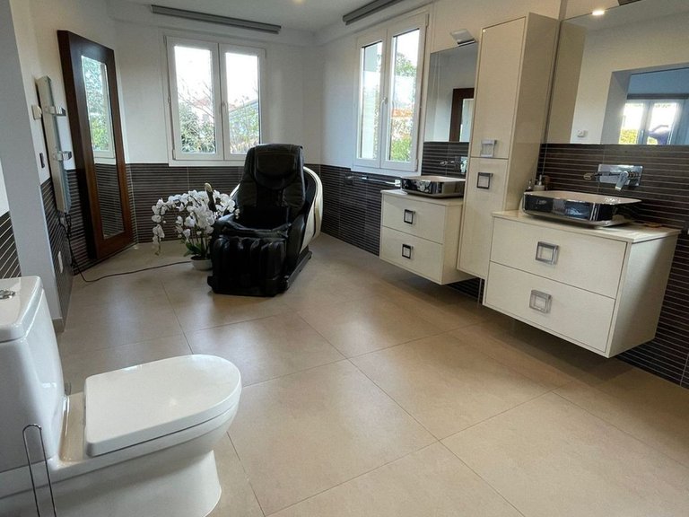 Villa for Sale in San Pedro De Alcántara, Marbella Area 13