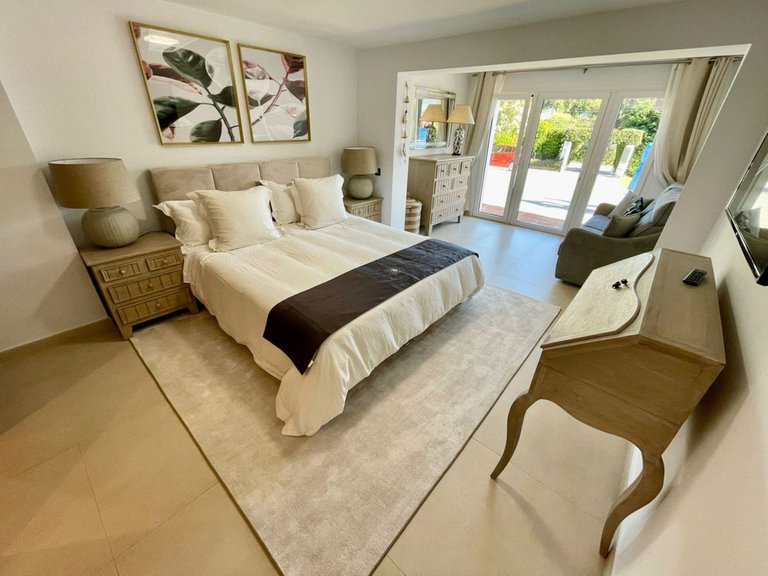 Villa for Sale in San Pedro De Alcántara, Marbella Area 14
