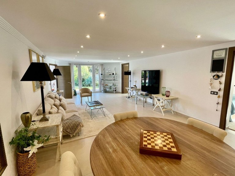 Villa for Sale in San Pedro De Alcántara, Marbella Area 20