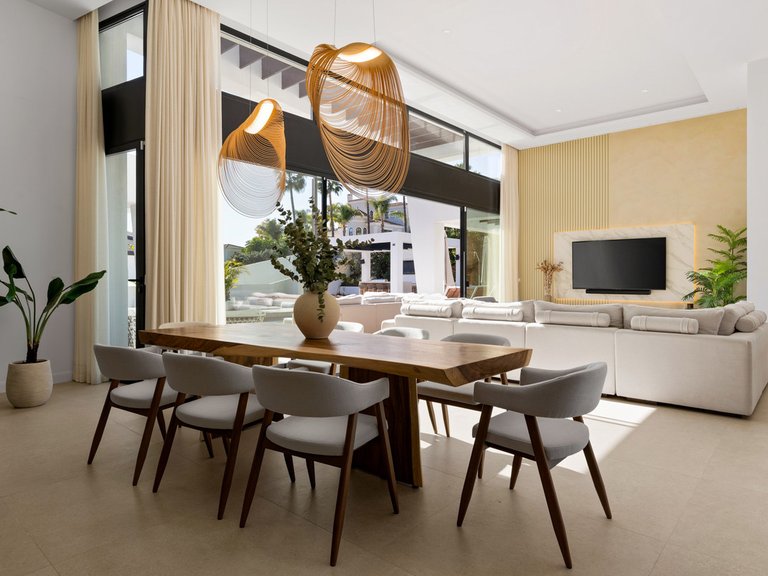 Villa for Sale in Nueva Andalucía, Marbella Area 9