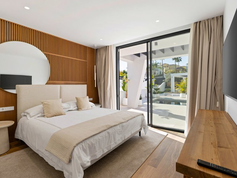 Villa for Sale in Nueva Andalucía, Marbella Area 10