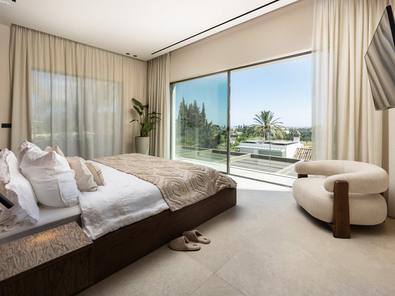 Villa for Sale in Nueva Andalucía, Marbella Area 3