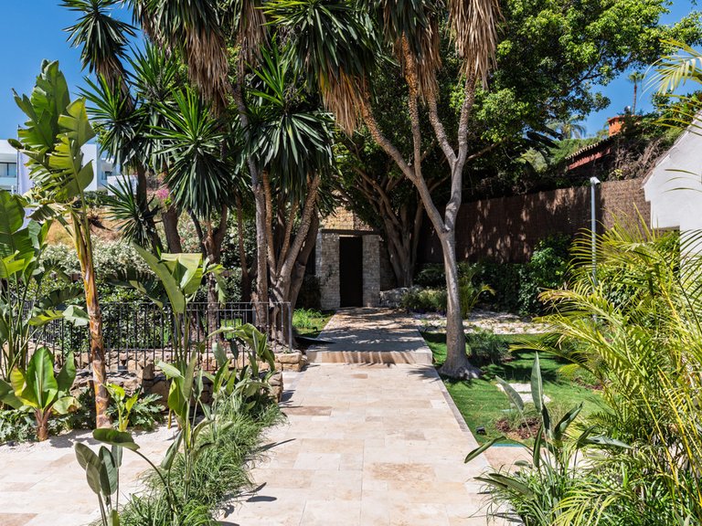 Villa for Sale in Nueva Andalucía, Marbella Area 10