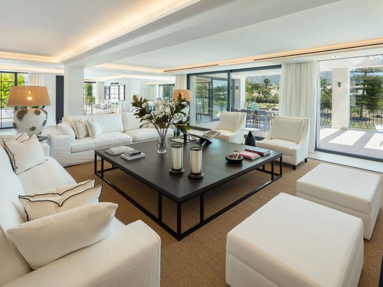 Villa for Sale in Nueva Andalucía, Marbella Area 2