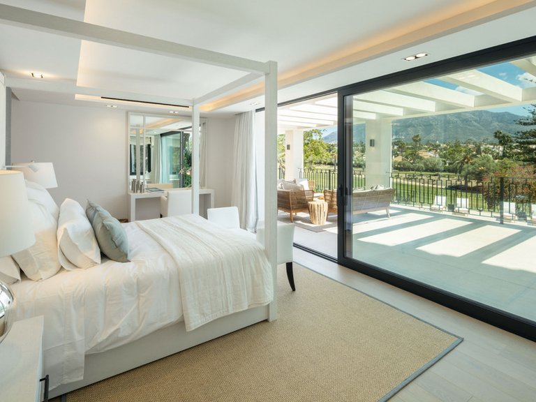 Villa for Sale in Nueva Andalucía, Marbella Area 16