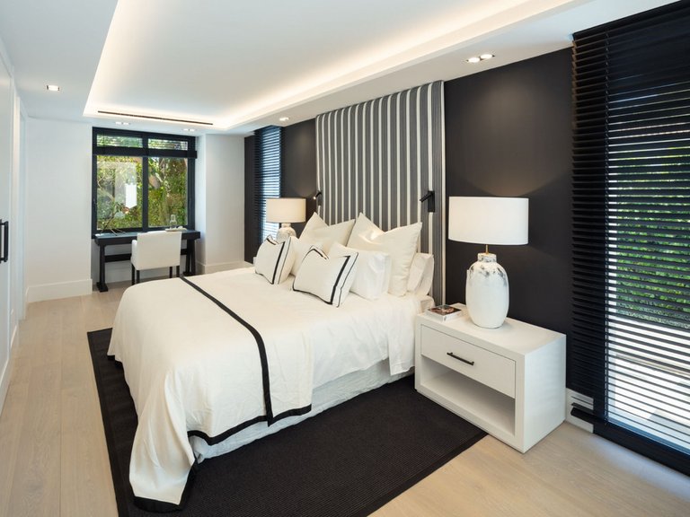 Villa for Sale in Nueva Andalucía, Marbella Area 17