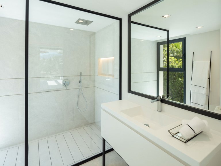 Villa for Sale in Nueva Andalucía, Marbella Area 18