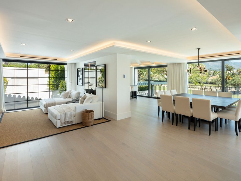 Villa for Sale in Nueva Andalucía, Marbella Area 5