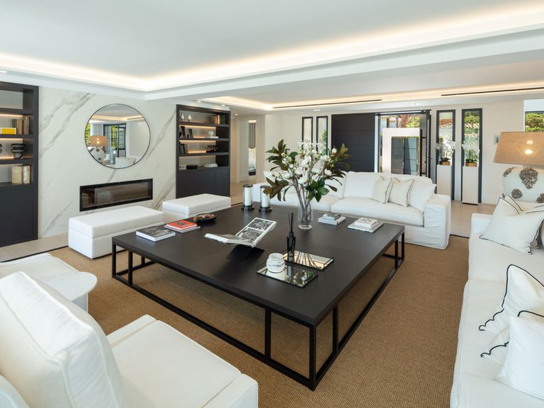 Villa for Sale in Nueva Andalucía, Marbella Area 6