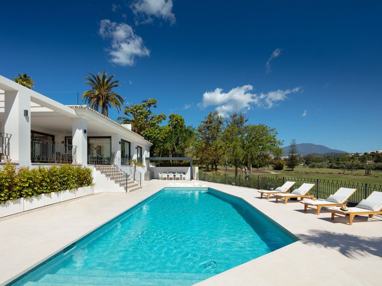 Villa for Sale in Nueva Andalucía, Marbella Area 10
